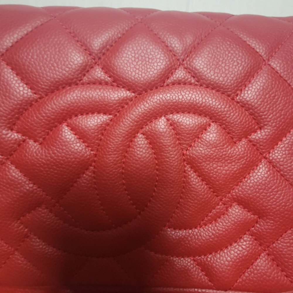CHANEL Red Quilted Caviar Leather Purse - Picture 7 of 16